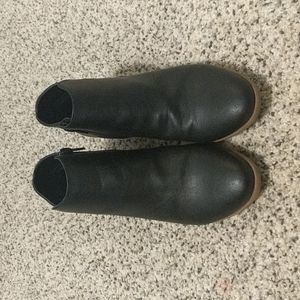 G.H. Bass & Co. Nina black booties